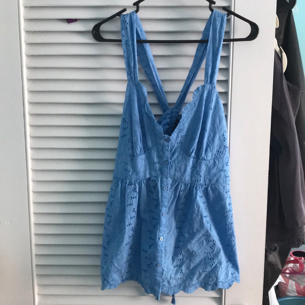 Crisscross back baby blue eyelet tank size 10